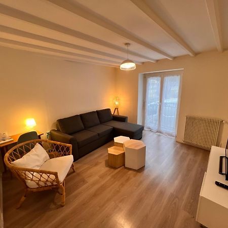 Appartement Rdc 9 Personnes, 2 Chambres, Wifi, Proche Du Centre La Bourboule Luaran gambar