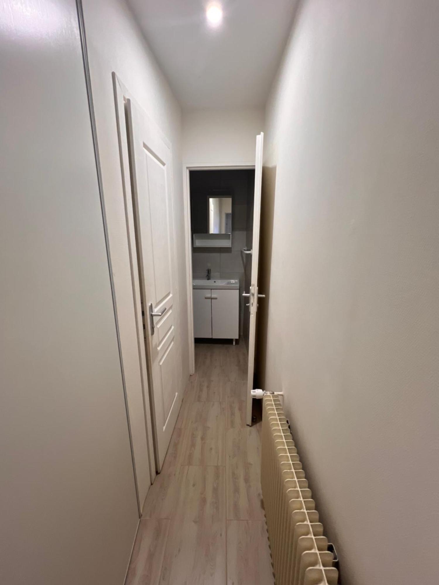 Appartement Rdc 9 Personnes, 2 Chambres, Wifi, Proche Du Centre La Bourboule Luaran gambar
